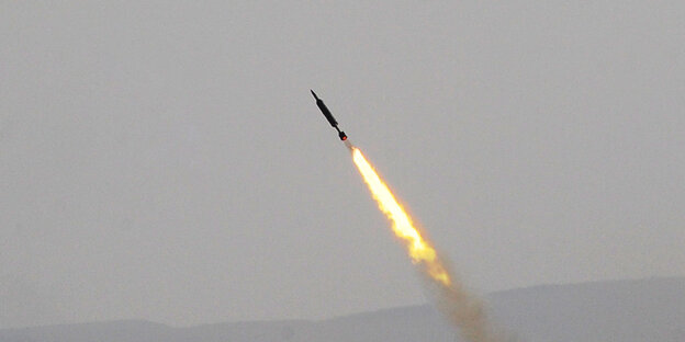 Eine Rakete am Himmel Eine Rakete am Himmel