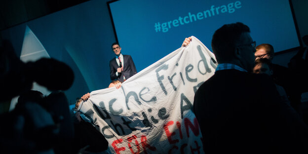 Ein Transpi auf dem Katholikentag auf dem "Suche Frieden, aber nicht für die AfD" steht Ein Transpi auf dem Katholikentag auf dem "Suche Frieden, aber nicht für die AfD" steht