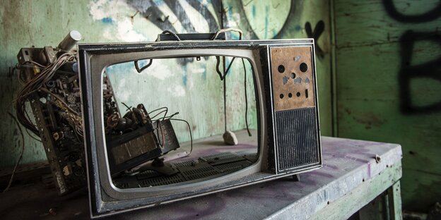 Das Skelett eines Fernsehers Das Skelett eines Fernsehers
