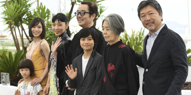 Regisseur Hirokazu Koreeda und seine Schauspielerinnen und Schauspieler Regisseur Hirokazu Koreeda und seine Schauspielerinnen und Schauspieler