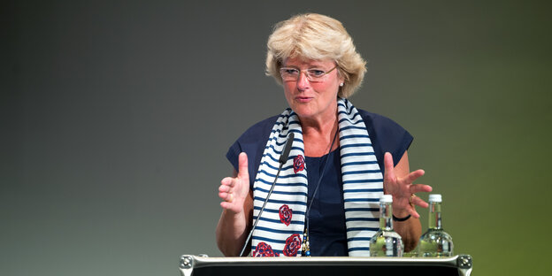 Monika Grütters spricht auf einer Veranstaltung Monika Grütters spricht auf einer Veranstaltung