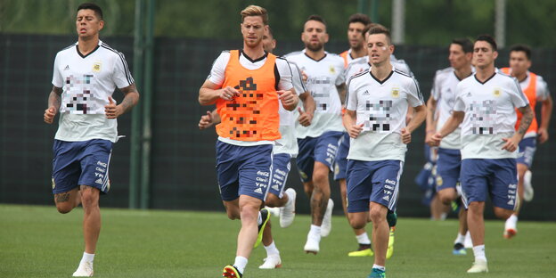 Argentinies Fußballspieler im Trainingslager zur Vorbereitung auf die Fußball-WM im Sports Center FC Barcelona