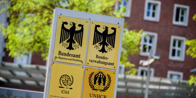 Schild des Bamf Schild des Bamf