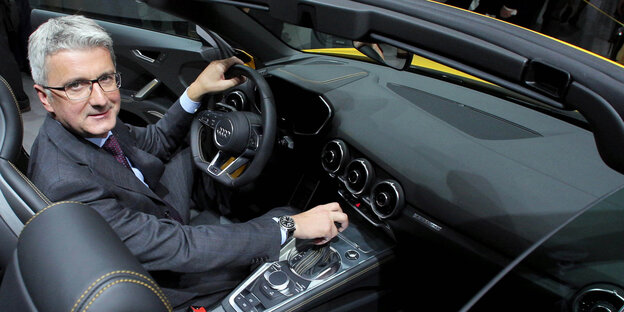 Audi-Chef Stadler sitzt in einem Audi Audi-Chef Stadler sitzt in einem Audi