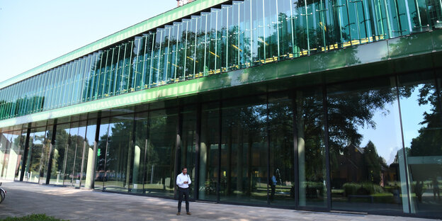 Die gläserne Fassade der Bremer Jacobs University Die gläserne Fassade der Bremer Jacobs University