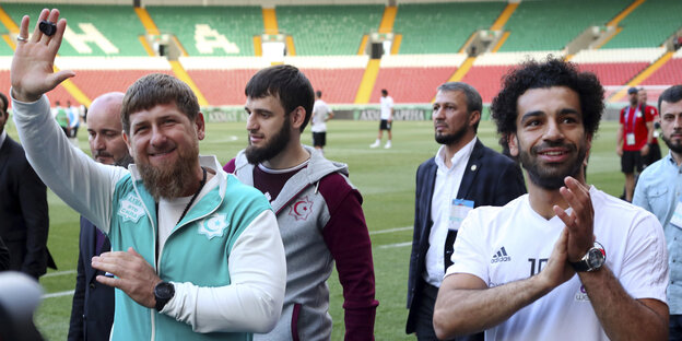 Gemeinsamer Auftritt von Ramsan Kadyrow und Mohammed Salah vor zwei Wochen in Grosny Gemeinsamer Auftritt von Ramsan Kadyrow und Mohammed Salah vor zwei Wochen in Grosny
