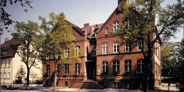 Das Gebäude des Bezirksmuseums Reinickendorf Das Gebäude des Bezirksmuseums Reinickendorf