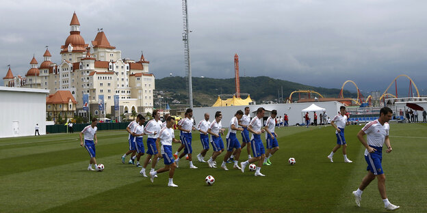 Russische Spieler auf dem Trainingsgelände