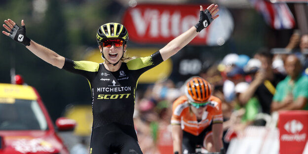Annemiek van Vleuten gewinnt im Finale La Course by le Tour de France Annemiek van Vleuten gewinnt im Finale La Course by le Tour de France