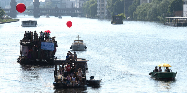Flöße auf der Spree Flöße auf der Spree