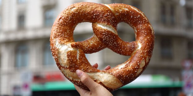 Eine große Brezel