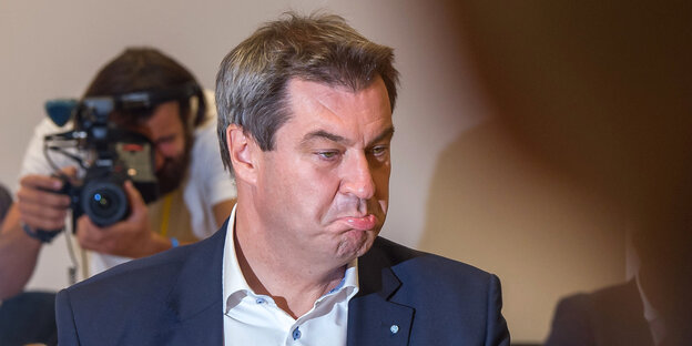 Markus Söder schneidet eine Grimasse