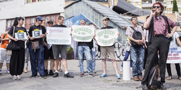 Protestierende am Kottbusser Tor Protestierende am Kottbusser Tor