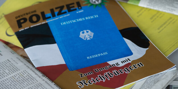 Das Cover des Magazin "Deutsche Polizei". Angekündigt wird ein Beitrag zum Umgang mit Reichsbürgern. Das Cover des Magazin "Deutsche Polizei". Angekündigt wird ein Beitrag zum Umgang mit Reichsbürgern.