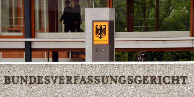 Das Bundesverfassungsgericht in Karlsruhe Das Bundesverfassungsgericht in Karlsruhe