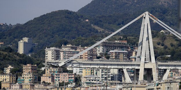 Die eingestürzte Morandi-Autobahnbrücke in Genua Die eingestürzte Morandi-Autobahnbrücke in Genua