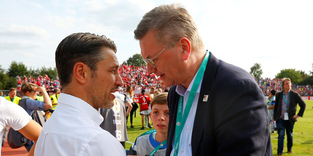 Bayern-Trainer Niko Kovac und DFB-Präsident Reinhard Grindel Bayern-Trainer Niko Kovac und DFB-Präsident Reinhard Grindel