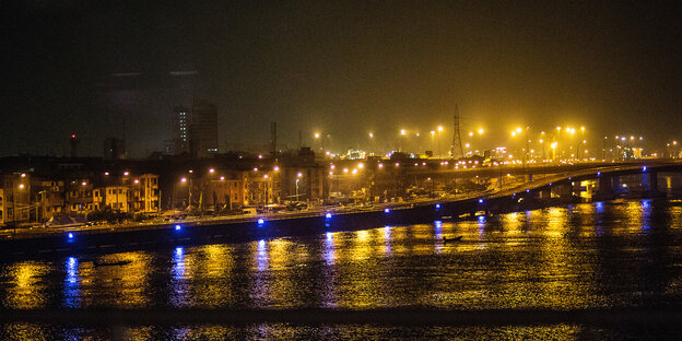 Die Megacity Lagos bei Nacht Die Megacity Lagos bei Nacht