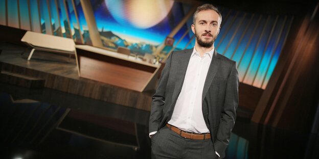 Jan Böhermann im Fernsehstudio Jan Böhermann im Fernsehstudio