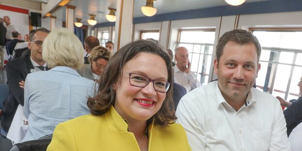 Andrea Nahles und Lars Klingbeil im Porträt Andrea Nahles und Lars Klingbeil im Porträt