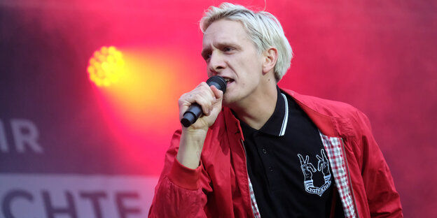 Der Sänger Felix Brummer von Kraftklub Der Sänger Felix Brummer von Kraftklub