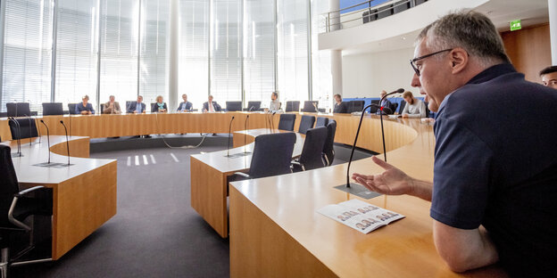 Eine Ausschusssitzung im Bundestag Eine Ausschusssitzung im Bundestag