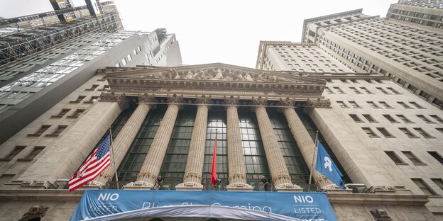 Das "New York Stock Exchange"-Gebäude an der Wall Street. Das "New York Stock Exchange"-Gebäude an der Wall Street.