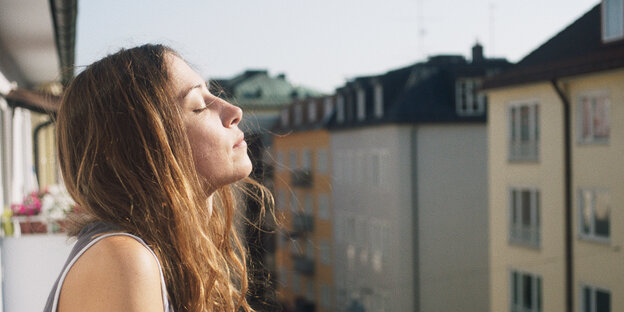 Aenne Schwarz als Janne in einer Szene des Films "Alles ist gut" Aenne Schwarz als Janne in einer Szene des Films "Alles ist gut"
