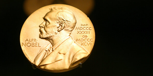 Eine Medaille mit dem Konterfei von Alfred Nobel Eine Medaille mit dem Konterfei von Alfred Nobel