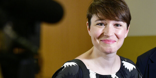 Sigrid Maurer im Porträt Sigrid Maurer im Porträt