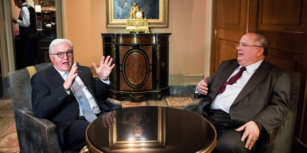 Bundespräsident Steinmeier und der griechische Außenminister Kotzias Bundespräsident Steinmeier und der griechische Außenminister Kotzias