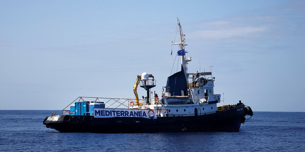 Ein Schiff, die Mare Jonio