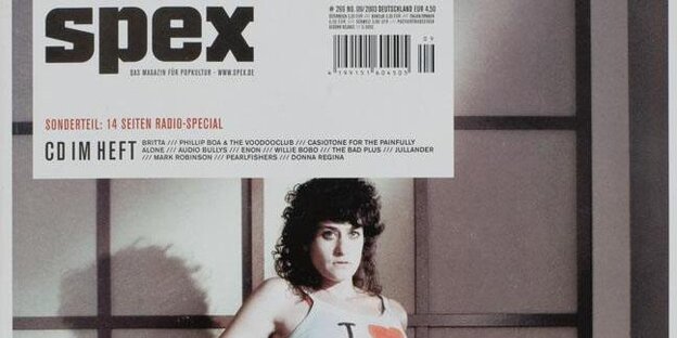 Auf einem Cover der „Spex“ ist eine Frau mit lockigen Haaren zu sehen Auf einem Cover der „Spex“ ist eine Frau mit lockigen Haaren zu sehen