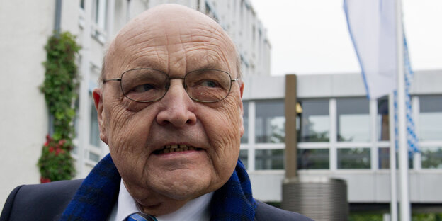 Ein Porträtfoto des CSUlers und ehemaligen Journalisten Wilfried Scharnagl Ein Porträtfoto des CSUlers und ehemaligen Journalisten Wilfried Scharnagl