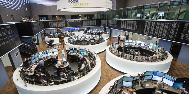 Aktienhändler an der Frankfurter Börse Aktienhändler an der Frankfurter Börse