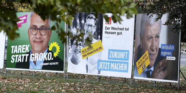 drei Wahlplakate nebeneinander drei Wahlplakate nebeneinander