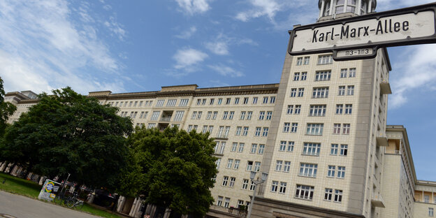 Gebäude in der Karl-Marx-Allee Gebäude in der Karl-Marx-Allee