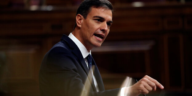 Pedro Sánchez im Parlament Pedro Sánchez im Parlament