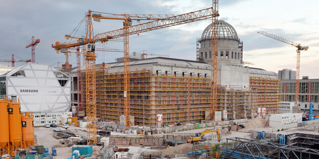 Blick auf die Baustelle des Berliner Stadtschlosses Blick auf die Baustelle des Berliner Stadtschlosses