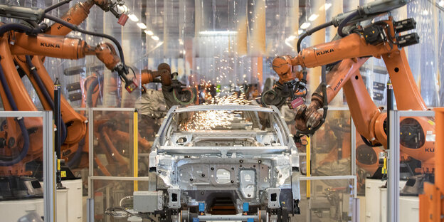 VW-Produktionshalle: Karrosseriewerk VW-Produktionshalle: Karrosseriewerk