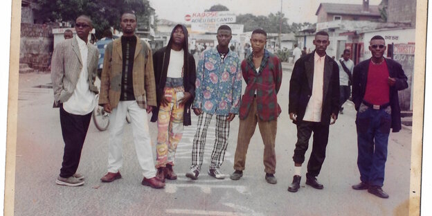 Sieben schicke Jungs aus Kinshasa Sieben schicke Jungs aus Kinshasa