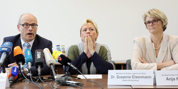 Drei Bildungsministerinnen an einem Tisch Drei Bildungsministerinnen an einem Tisch