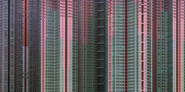 Die Fassaden von Hochhäusern in Hong Kong. Die Fassaden von Hochhäusern in Hong Kong.