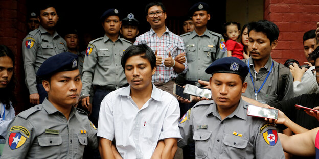 Journalisten Wa Lone, 32, and Kyaw Soe Oo, 28. Journalisten Wa Lone, 32, and Kyaw Soe Oo, 28.