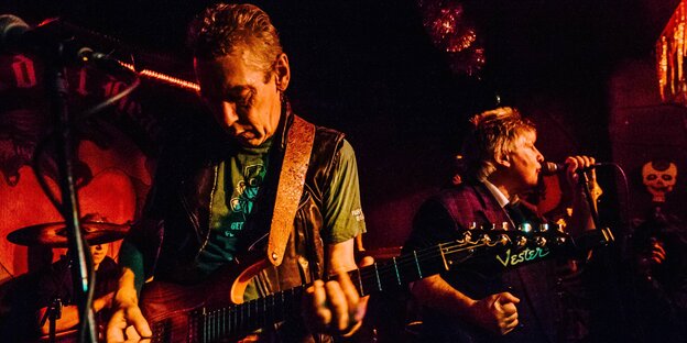Die britische Punkband The Bollock Brothers am 10.02.2018 im Berliner Wild at Heart Die britische Punkband The Bollock Brothers am 10.02.2018 im Berliner Wild at Heart