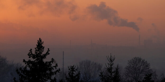 Smog über der Stadt Kattowitz Smog über der Stadt Kattowitz