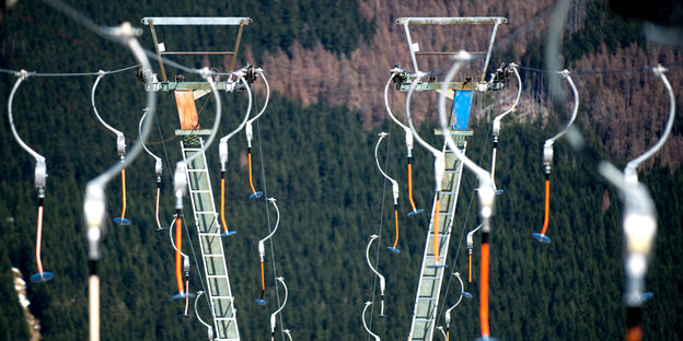 Der Schlepplift auf dem Wurmberg im Stillstand.