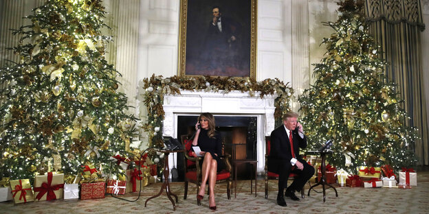 Melania und Donald Trump telefonieren an Heiligabend im Weißen Haus Melania und Donald Trump telefonieren an Heiligabend im Weißen Haus