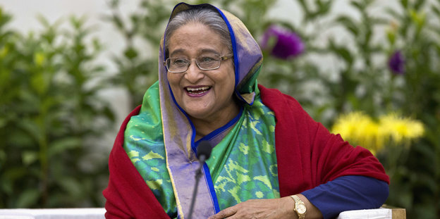 Sheikh Hasina lacht