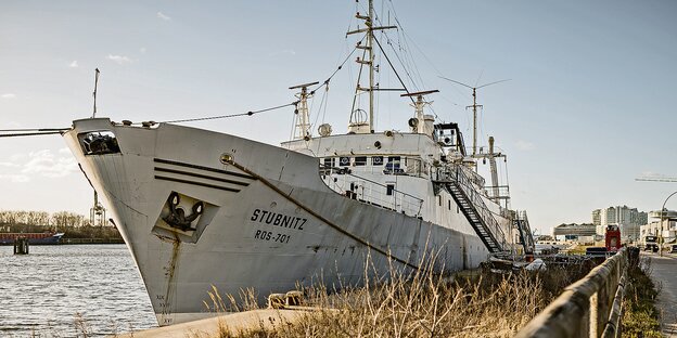 Das Kulturschiff MS Stubnitz in der Hamburger Hafencity.